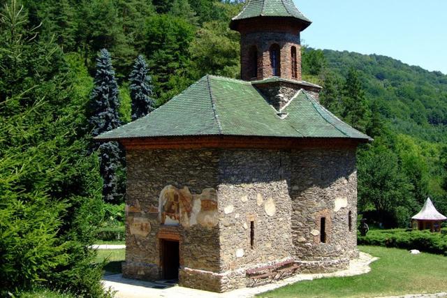PELERINAJ MORMÂNTUL PĂRINTELUI ARSENIE BOCA   29-30 MARTIE