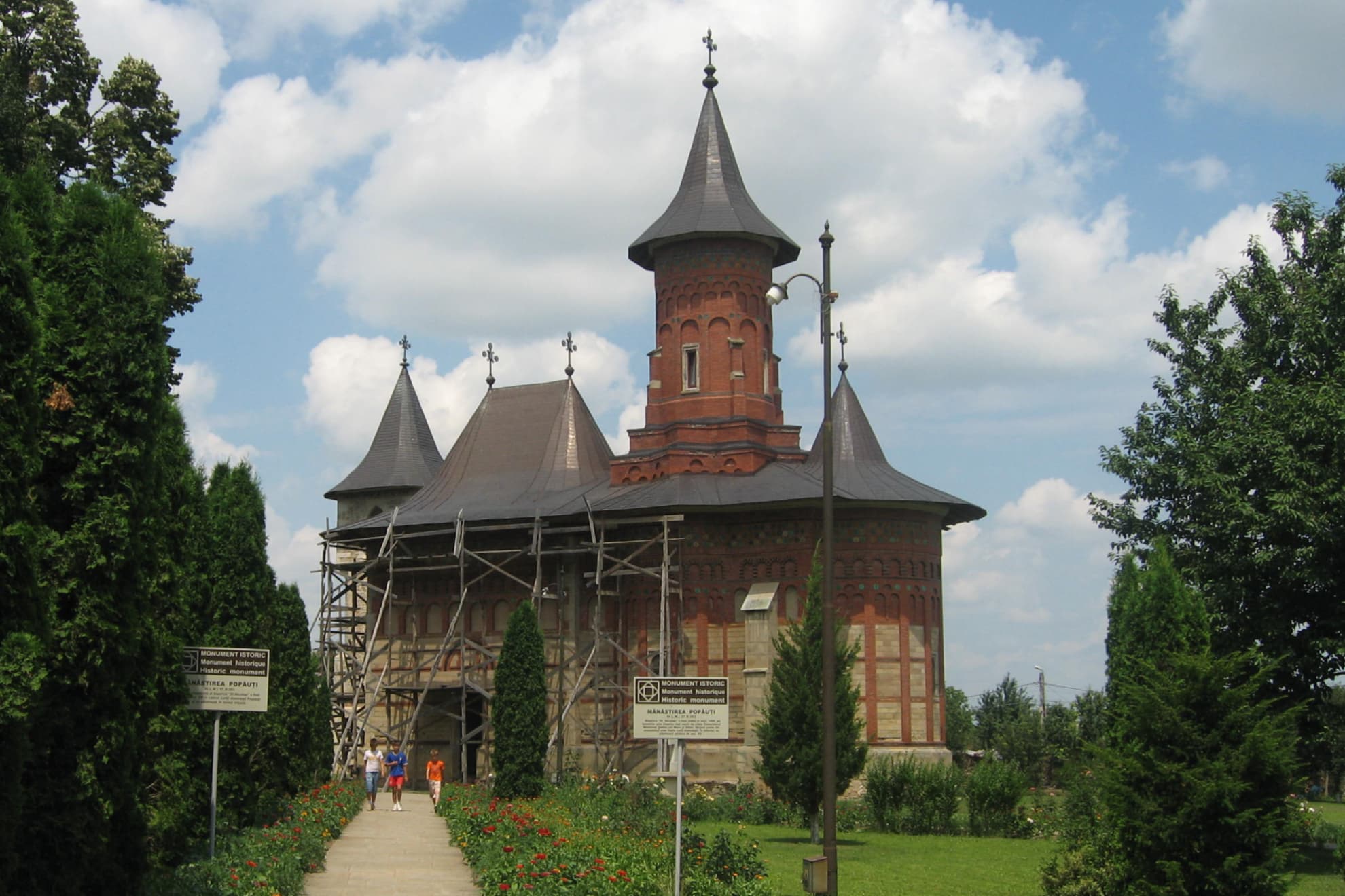 7 Mănăstiri din Suceava si Botosani-1