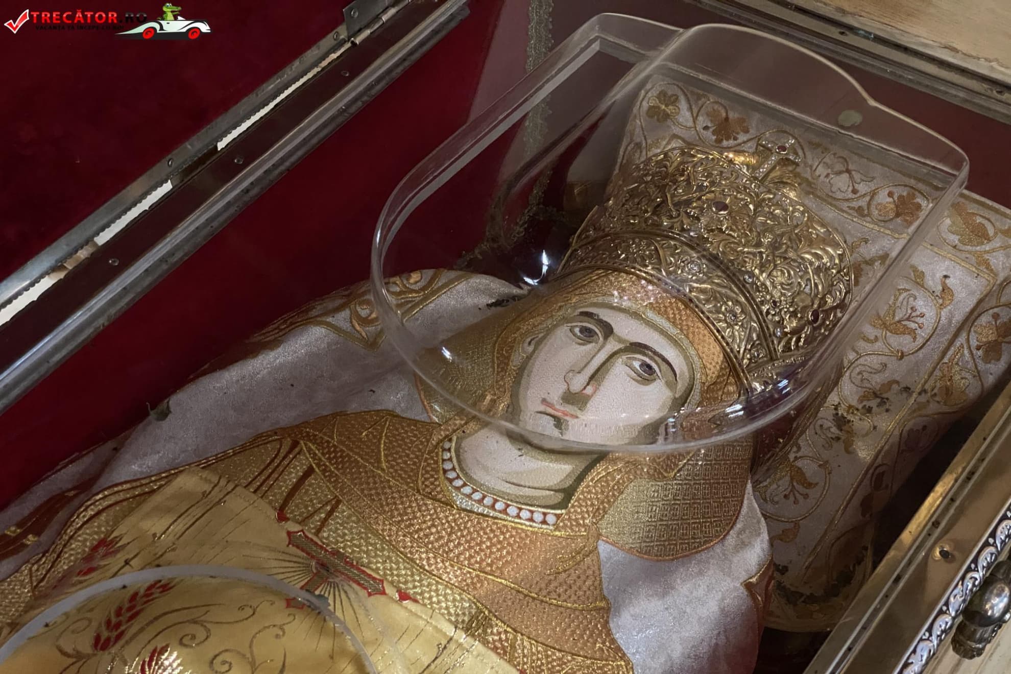 Iași – Palatul Culturii, Sf. Parascheva și mănăstirile orașului, într-o zi-4