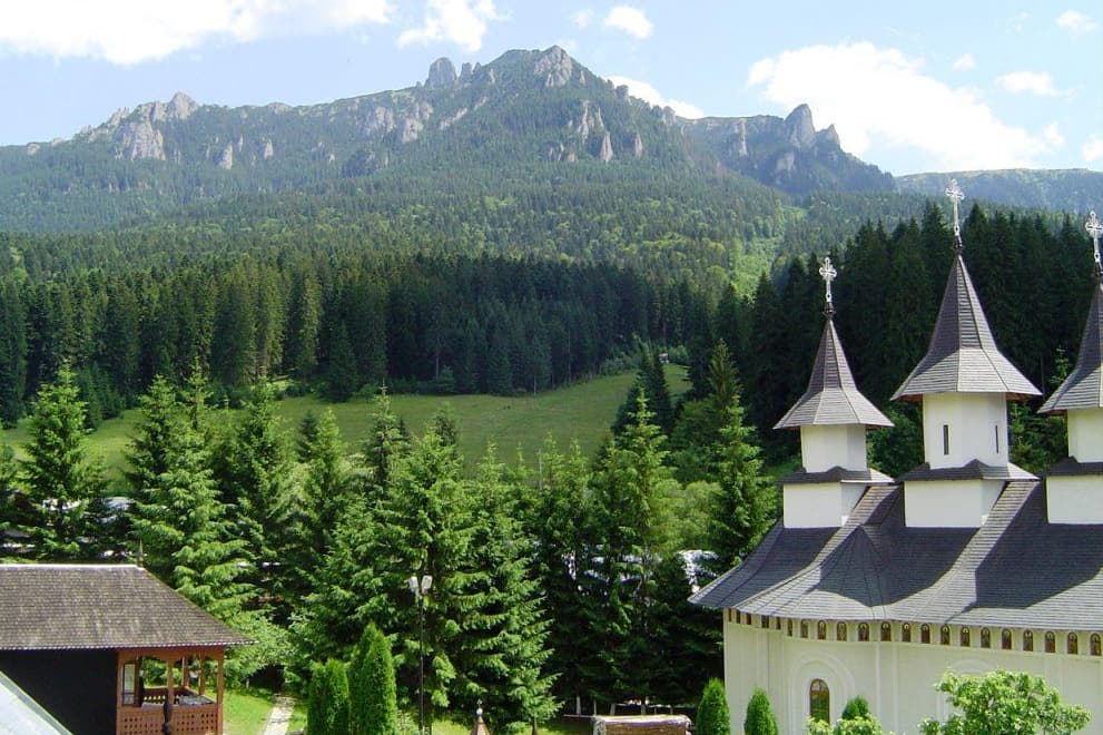 Mănăstirea Durău 2