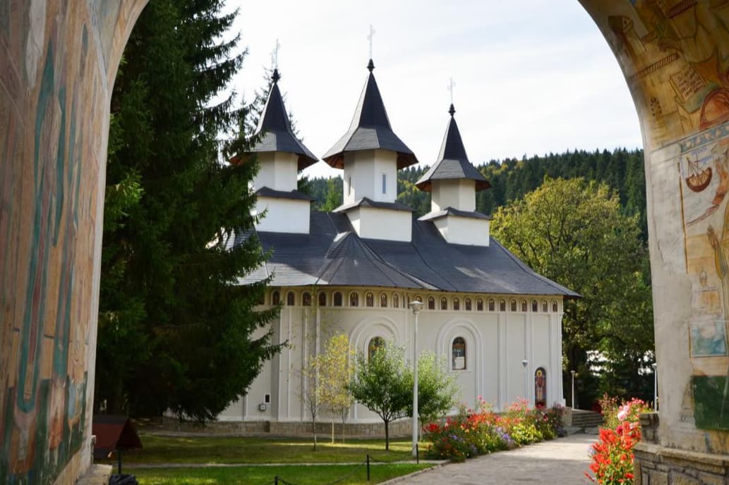 Mănăstirea Durău 3