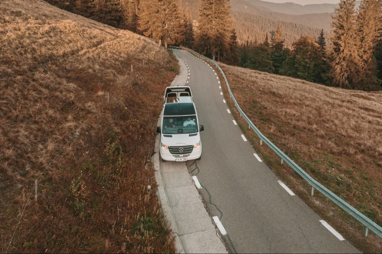 O după-amiază relaxantă pe Rarău – cu Panoramic Bus