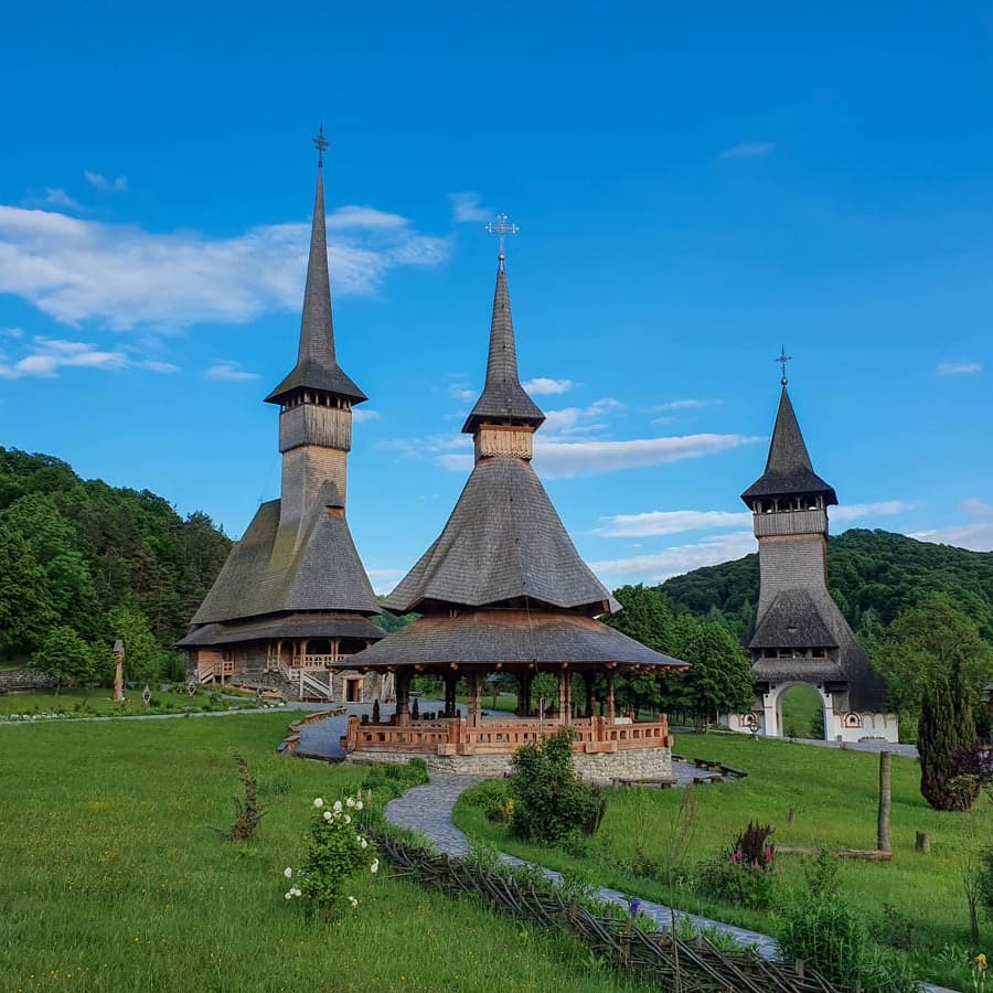 Cimitirul Vesel, Memorialul Sighet & Mănăstirile Maramureșului