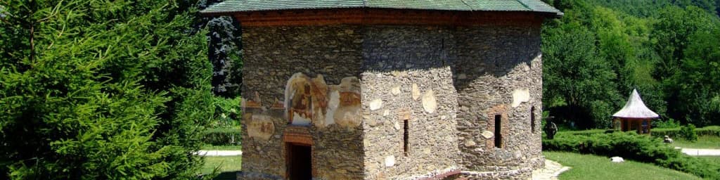Pelerinaj la Mănăstirea Izbuc și Mănăstirea Prislop